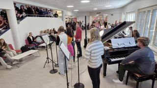 ala-aulan päivänavaus.